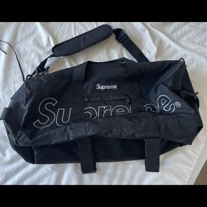 Supreme over night bag